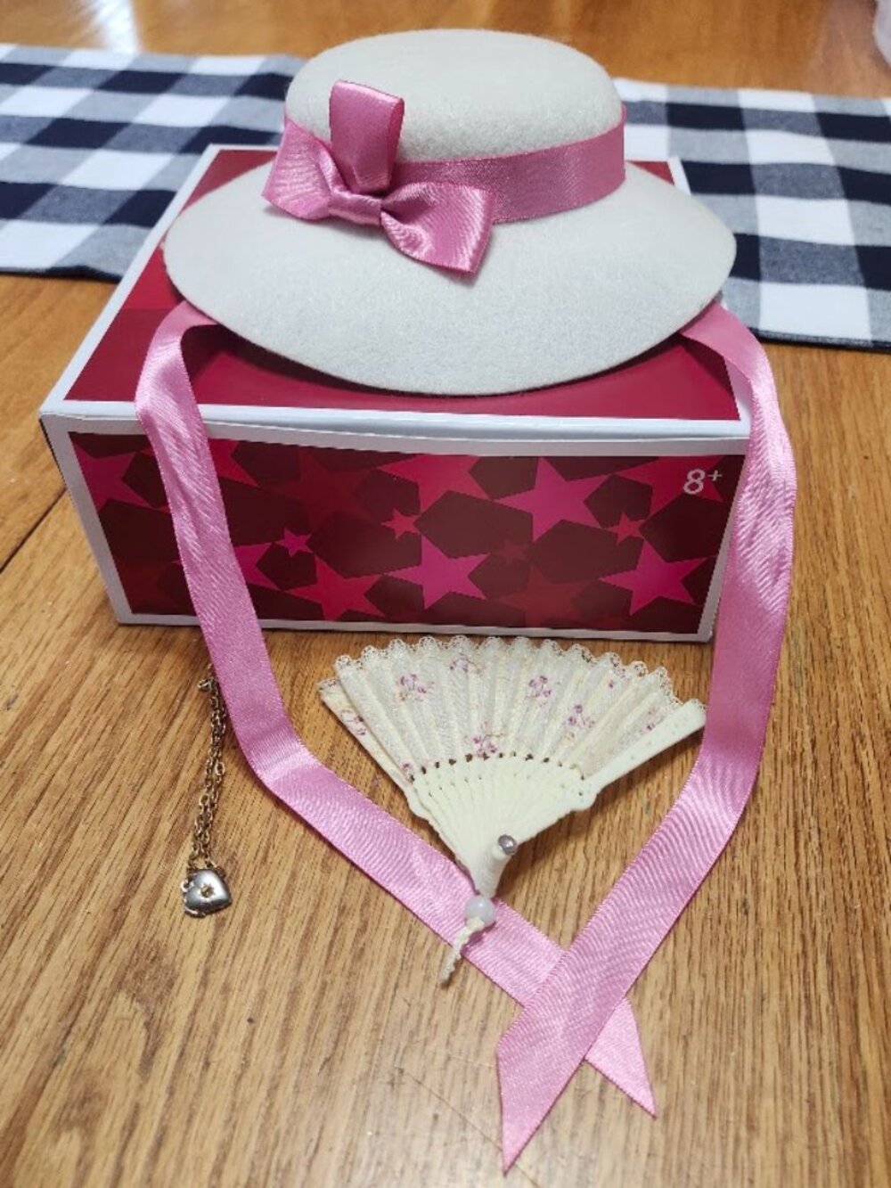 American Girl Marie Grace Accessories Doll Hat Heart Locket Necklace Fan -in Box